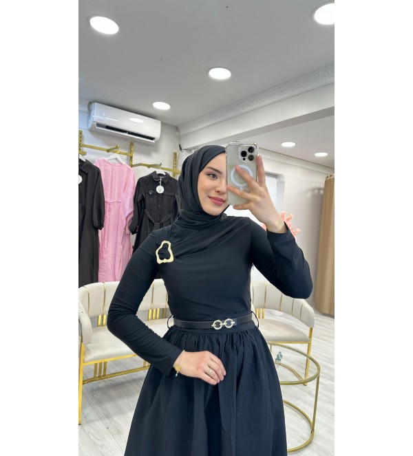 Siyah Gold Tokalı Bluze