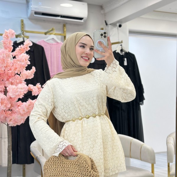 Ekru Dantelli Takım Gold Kemerli