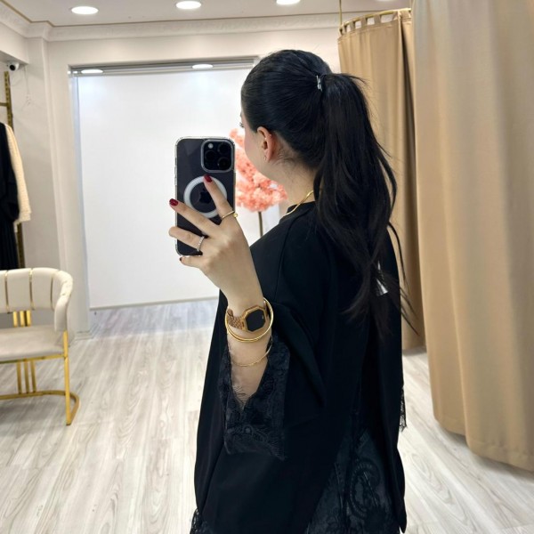 Siyah Dantelli Thişort